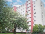 Hochparterre Wohnung mit Balkon, Loggia in gepflegtem...