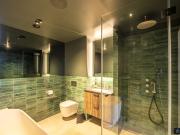 HÖCHSTES WOHNHAUS ÖSTERREICHS 32. STOCK BLICK ÜBER WIEN...