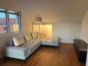 Hochwertig ausgestattete 2 Zimmer Dachgeschosswohnung in...