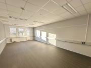 Hochwertig ausgestattete, lichtdurchflutete Bürofläche...