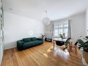 Hochwertig ausgestattete, teilmöblierte Wohnung mit Balkon Hochwertig ausgestattete, teilmöblierte Wohnung mit Balkon