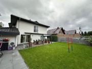 Hochwertig ausgestattetes, voll möbliertes Familienhaus...