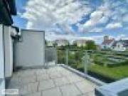 HOCHWERTIG, HELL UND TOLL AUFGETEILT / Balkonwohnung in...