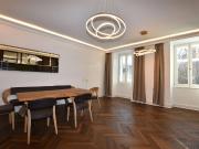 Hochwertig kernsanierte Altbauwohnung direkt am...