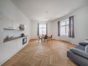 Hochwertig renovierte 3 zimmer altbauwohnung auf der...