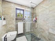 Hochwertig renovierte 4 Zimmer Wohnung mit Wintergarten... Hochwertig renovierte 4 Zimmer Wohnung mit Wintergarten...