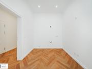 Hochwertig sanierte 2 Zimmer Wohnung