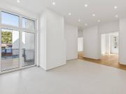 Hochwertig sanierte 4 Zimmer Wohnung mit Terrasse Hochwertig sanierte 4 Zimmer Wohnung mit Terrasse