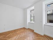 Hochwertig sanierte Altbauwohnung mit Freifläche