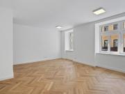 Hochwertig sanierte Altbauwohnung mit Freiflächen