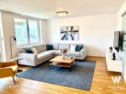 Hochwertige 3 Zimmer Wohnung mit Balkon, Loggia und...