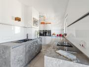 Hochwertige 4 Zimmer Wohnung mit zwei Balkonen in...