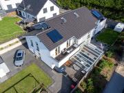 Hochwertige Doppelhaushälfte mit Garten, Garage &...