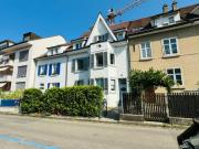 Hochwertige, neuwertige möblierte 3.5 Zi. Wohnung im 1....