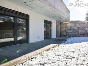 Hochwertige Wohnung mit kleinem Garten und Doppelgarage...