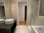 HOFSEITIGE ALTBAUMIETE MIT BALKON