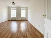 Hofseitige GARCONNIERE im 2. Stock – modernisiert,...