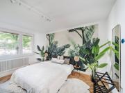 Hofseitige, renovierte 3,5 Zimmer Wohnung: 3 Zimmer...