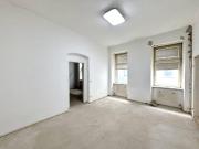 Hofseitiger 2 Zimmer Altbau mit gutem Grundriss zum...