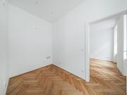 HOFSEITIGER ERSTBEZUG in guter Lage zwischen U3 und U6!