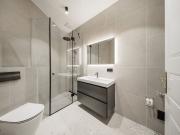 Hofseitiger Erstbezug mit großer Terrasse nächst...