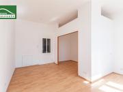 Hofseitiges Altbau Juwel mit Bad und WC, Lift und bester...