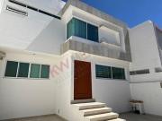 Hogar Moderno en El Refugio, Querétaro