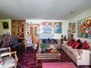 Hogar Soñado en Las Condes: Espacio y Elegancia