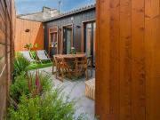 Hogar tranquilo con patio – estancias mensuales Hogar tranquilo con patio – estancias mensuales