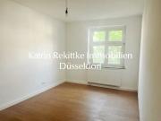 ⭐HOHE DECKEN PARKETT MODERNES BAD MIT FENSTER BALKON...