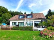 HOHER KOMFORT, WEITSICHT, GARAGE FÜR SECHS AUTOS