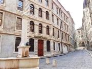 Hohes Büro im Herzen der Altstadt