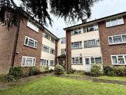 Holders Hill Road, Rydal Close, London, 2 Bedroom Flat