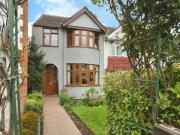 Hollow Crescent, Radford, 3 Bedroom End