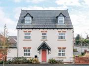 Holly Grove, Bevere, 5 Bedroom Detached