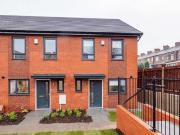 Hollywell Avenue, Oldham, 2 Bedroom House