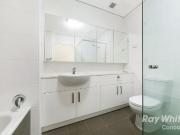 SPACIOUS & MODERN 3 BEDROOM TOWNHOUSE