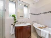 Spacious 4 Bedroom + Study Family Home | Killara High...