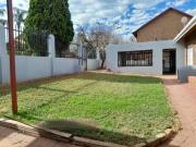 home to let in laudium