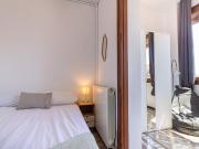 Homely double bedroom near the Verdaguer metro
