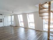 HOMESK Dachgeschoss Maisonette Wohnung mit 3 Zimmer, EBK...