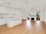 Hop, skip and a jump from the Botanic Gardens