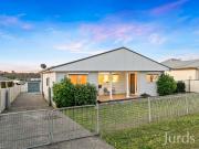 Hospital Hill Location & Large Block!