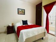 Hostal con locales a la venta sector comercial