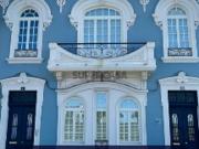 Hostel em Aveiro no Rossio 2 fracções Arte Nova