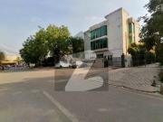 Hot Deal! Prime Location House for Sale Spacious &...