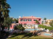 Hotel com 25 quartos e 2 V para venda em Lagos