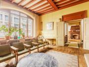 Hôtel particulier avec salle de réception