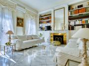 Hôtel Particulier du XVIIIème avec patio et terrasse