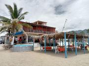 Hotel – Restaurante en venta sobre la franja de playa en...
